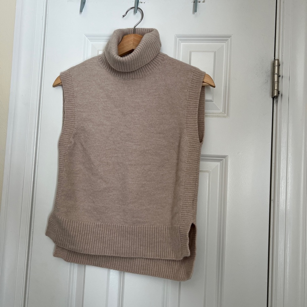 Cozy Wool Sleeveless Turtleneck Sweater - Tan